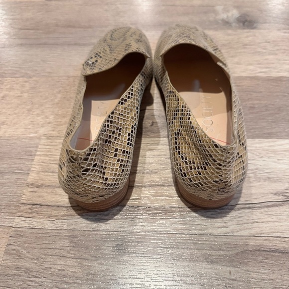 Sole Society Tan and Black Flats with Snakeskin Print - Picture 6 of 6